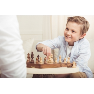 Šah za decu - zašto je preporučljivo da upoznate decu sa ovom disciplinom?